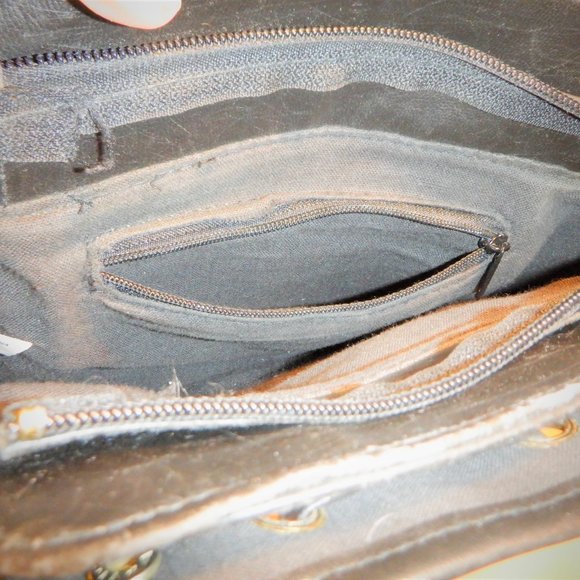 ~~~ Leather ~ Cross / Body ~ BAG with Many Pockets - Picture 2 of 3